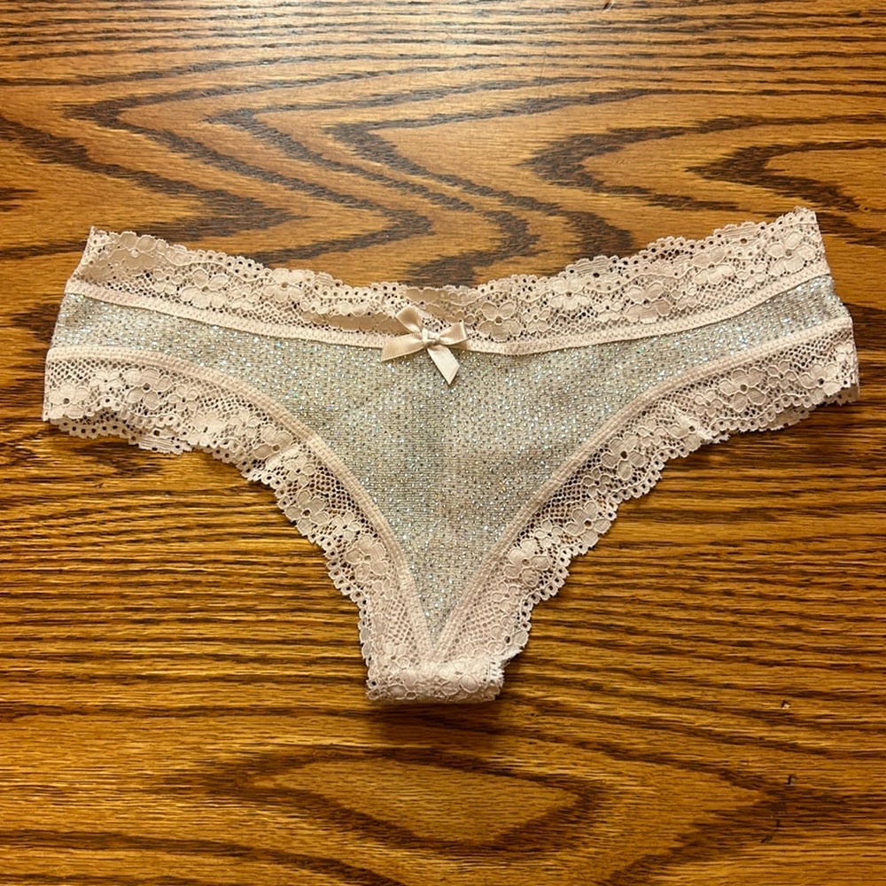 NWOT Victoria’s Secret Sexy Metallic & Lace Thong / String Panties Size XS